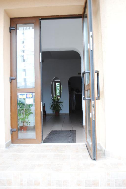 Hotel West Scheia エクステリア 写真